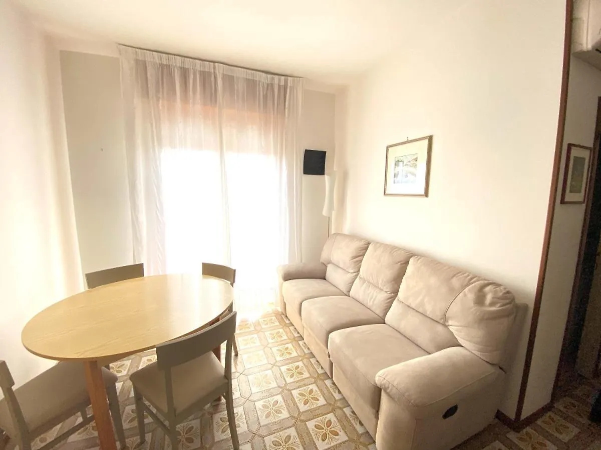 Plaza 16 - Immobiliare Living Apartment Lido di Jesolo Italy